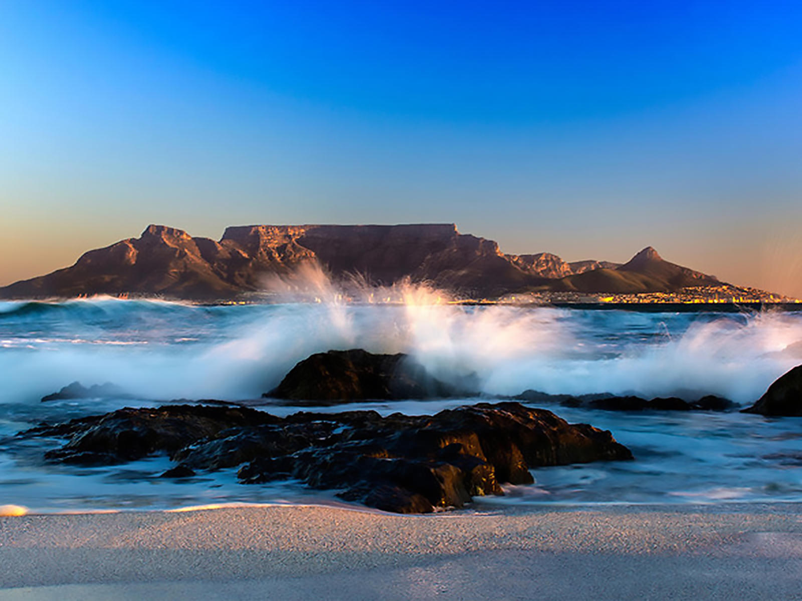 Luxury South Africa Adventure – Enjoy Panoramic Views from Table Mountain